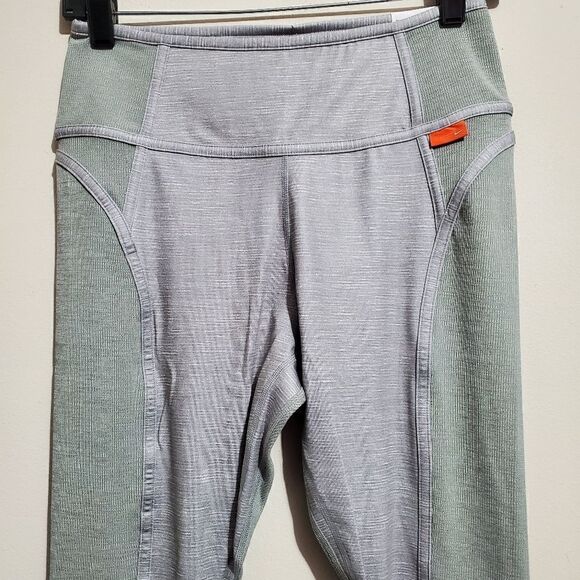 Nike Women's Sz M Dri-FIT One Luxe Leggings Pants Gray DD4553-073 NWT - Picture 5 of 14